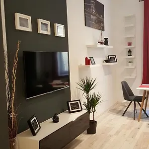 Apartament Home, Far Away From 2, Budapeszt
